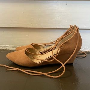 CL by Chinese Laundry Ankle-tie Wedges, size 8